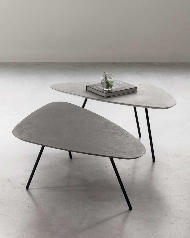 Coffee table Plectro Air, set of 2 in a room setting