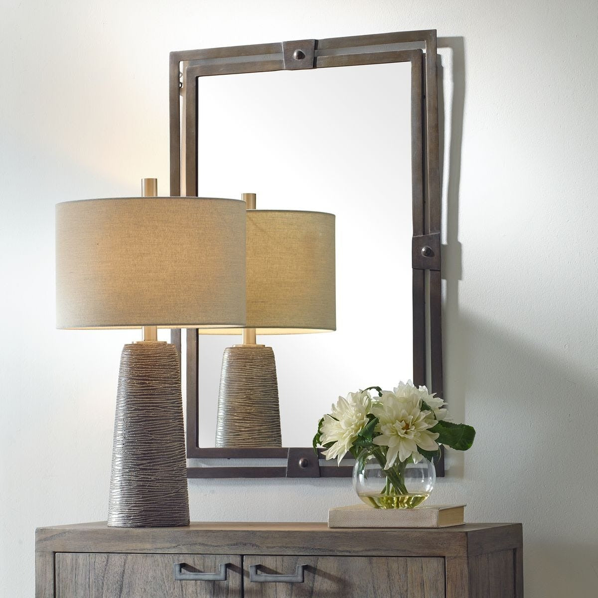 Keiichi Ryan Mirror, view 3