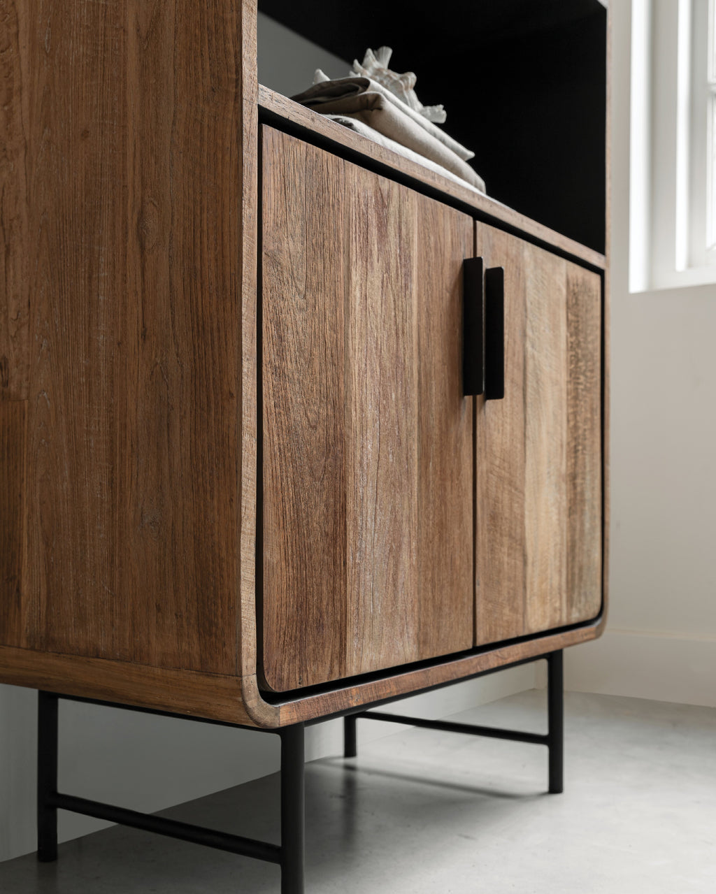 DTP Home Bookcase Evo, 2 doors, 5 open racks detail