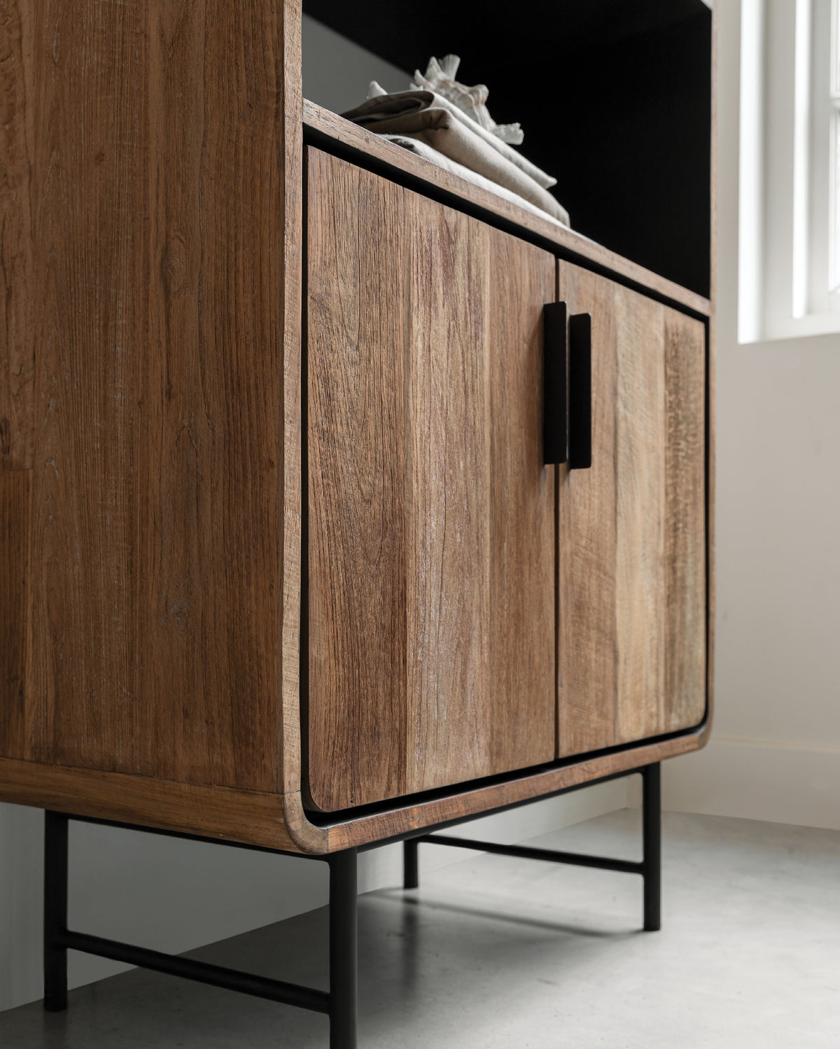 DTP Home Bookcase Evo, 2 doors, 5 open racks detail