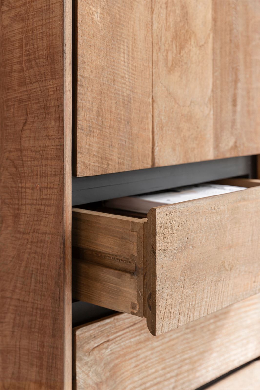 DTP Home Cupboard Metropole high, 3 doors, 3 drawers detail