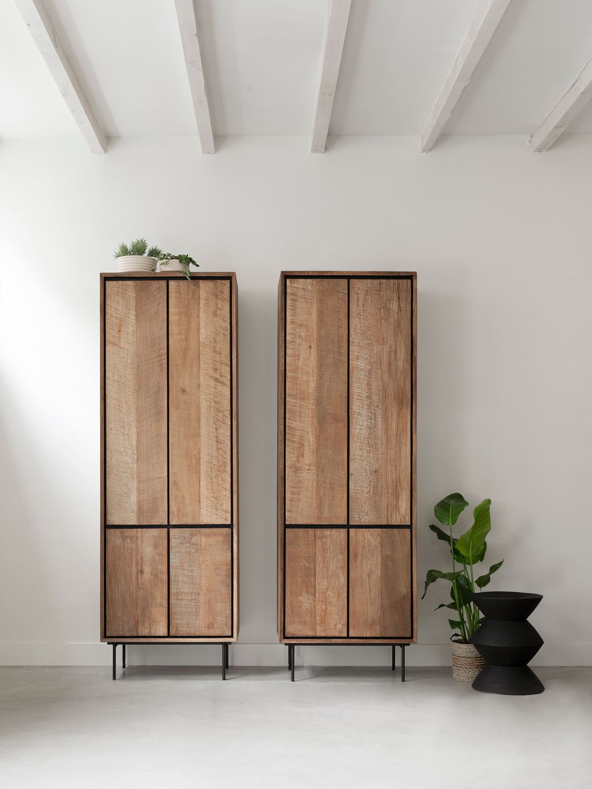 DTP Home Cupboard Metropole high, 4 doors in a room setting