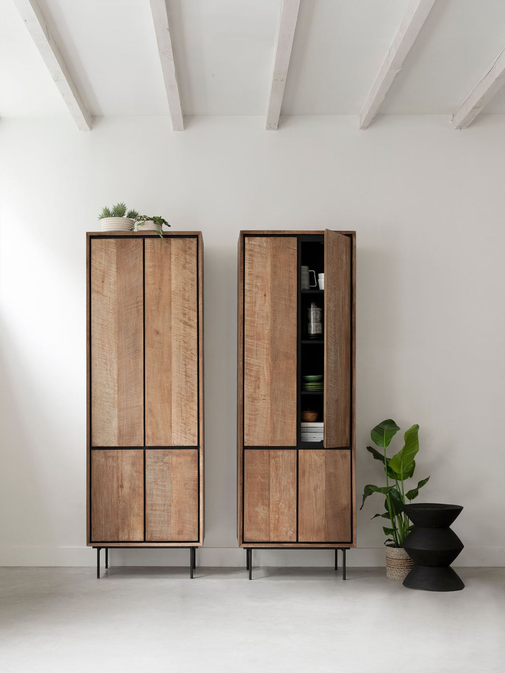DTP Home Cupboard Metropole high, 4 doors in a room setting