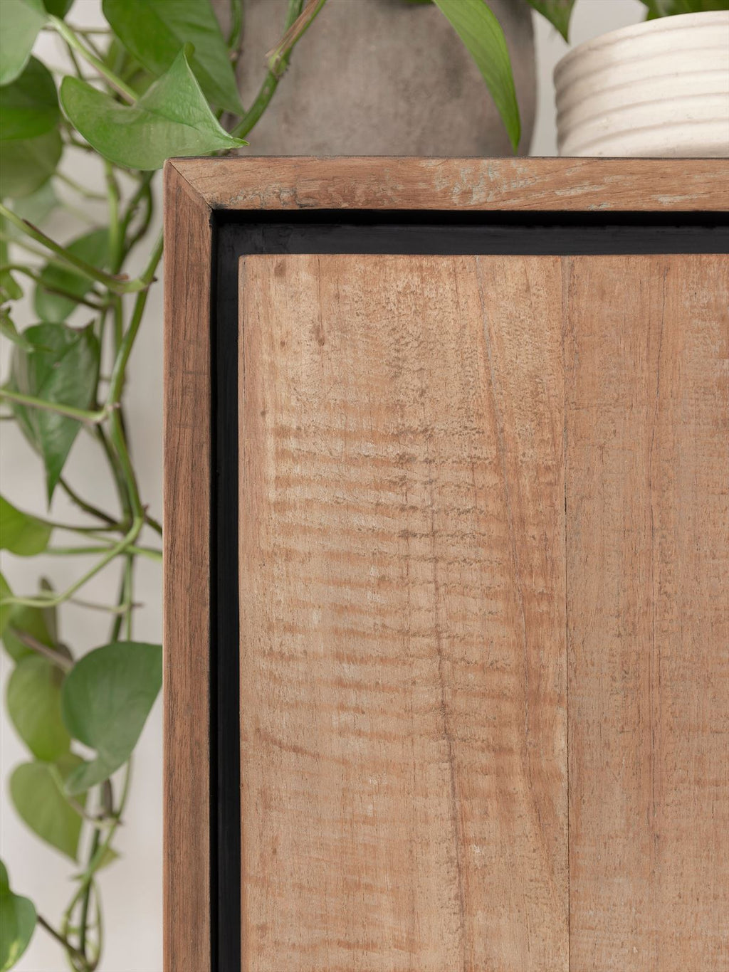 DTP Home Cupboard Metropole low, 2 doors detail