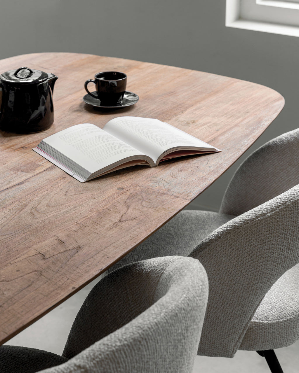 DTP Home Dining table Evo Danish oval detail
