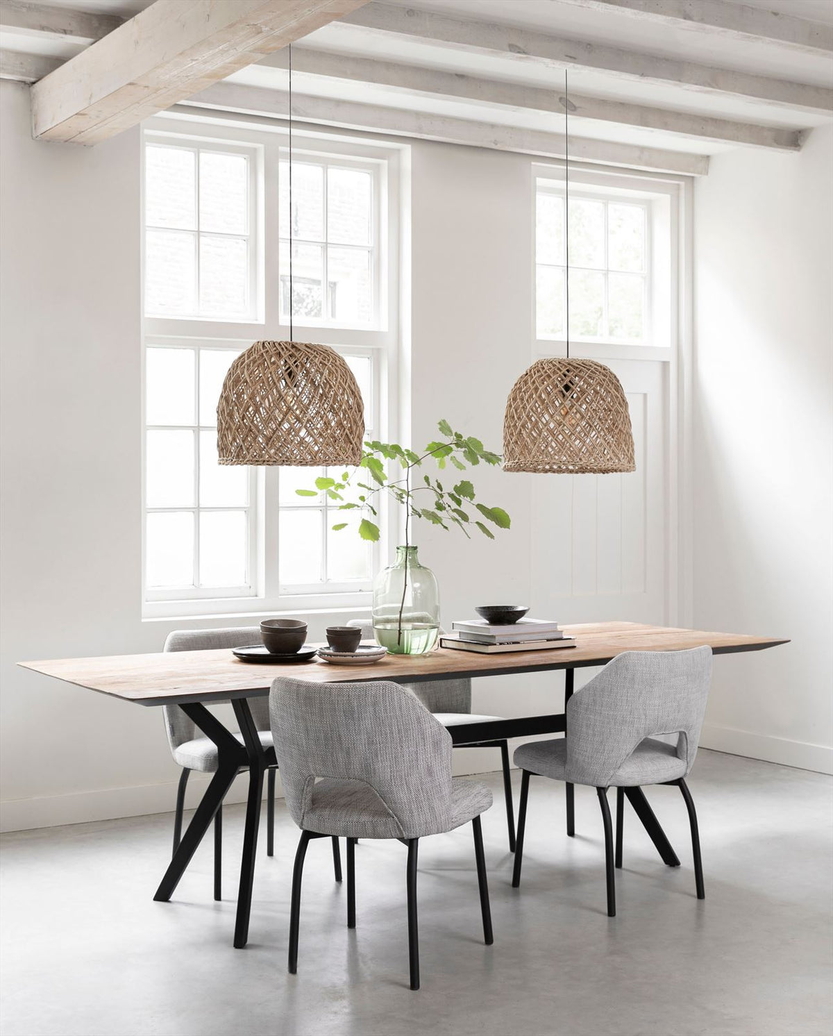 DTP Home Dining table Metropole rectangular in a room setting