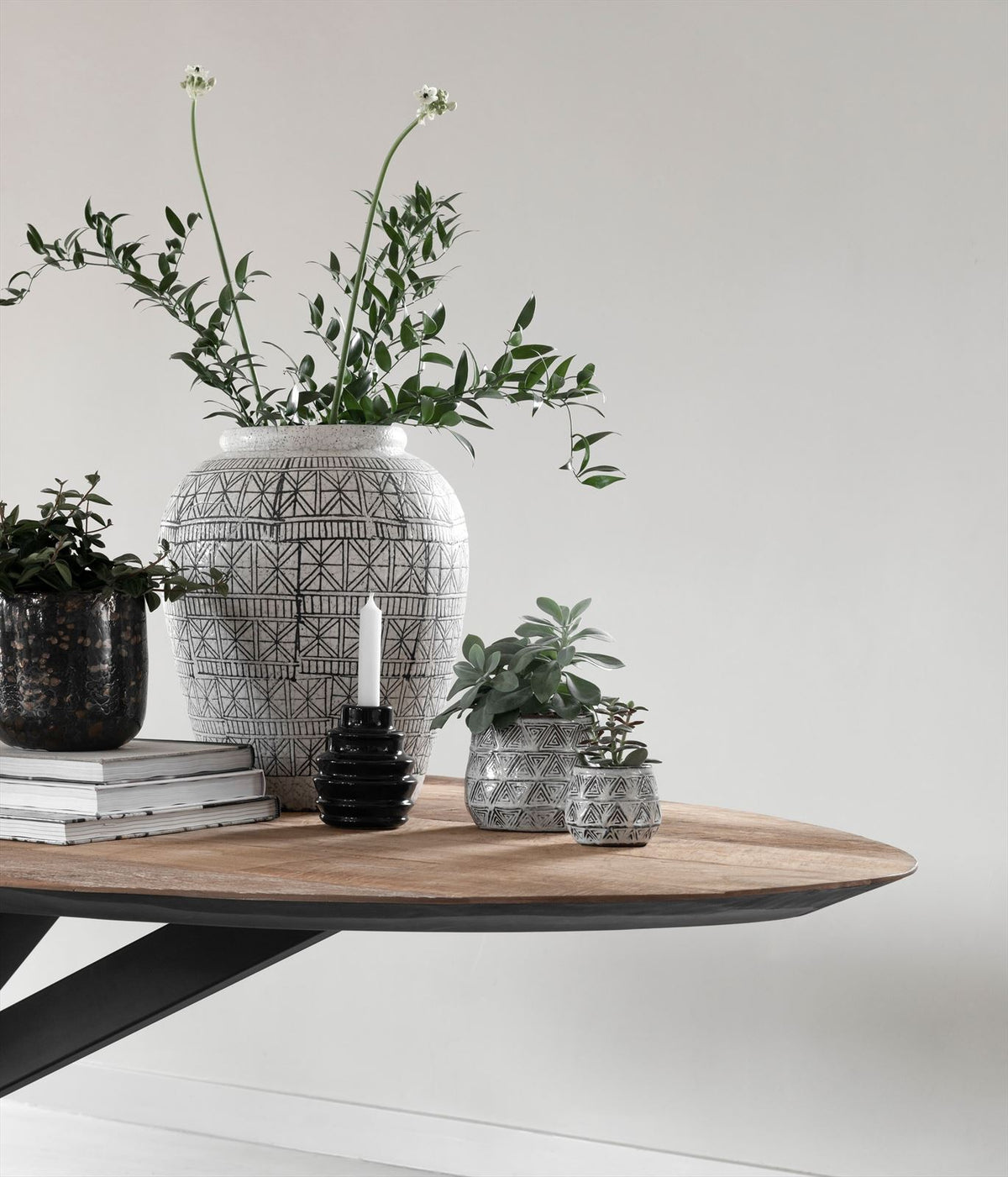 DTP Home Dining table Shape oval detail