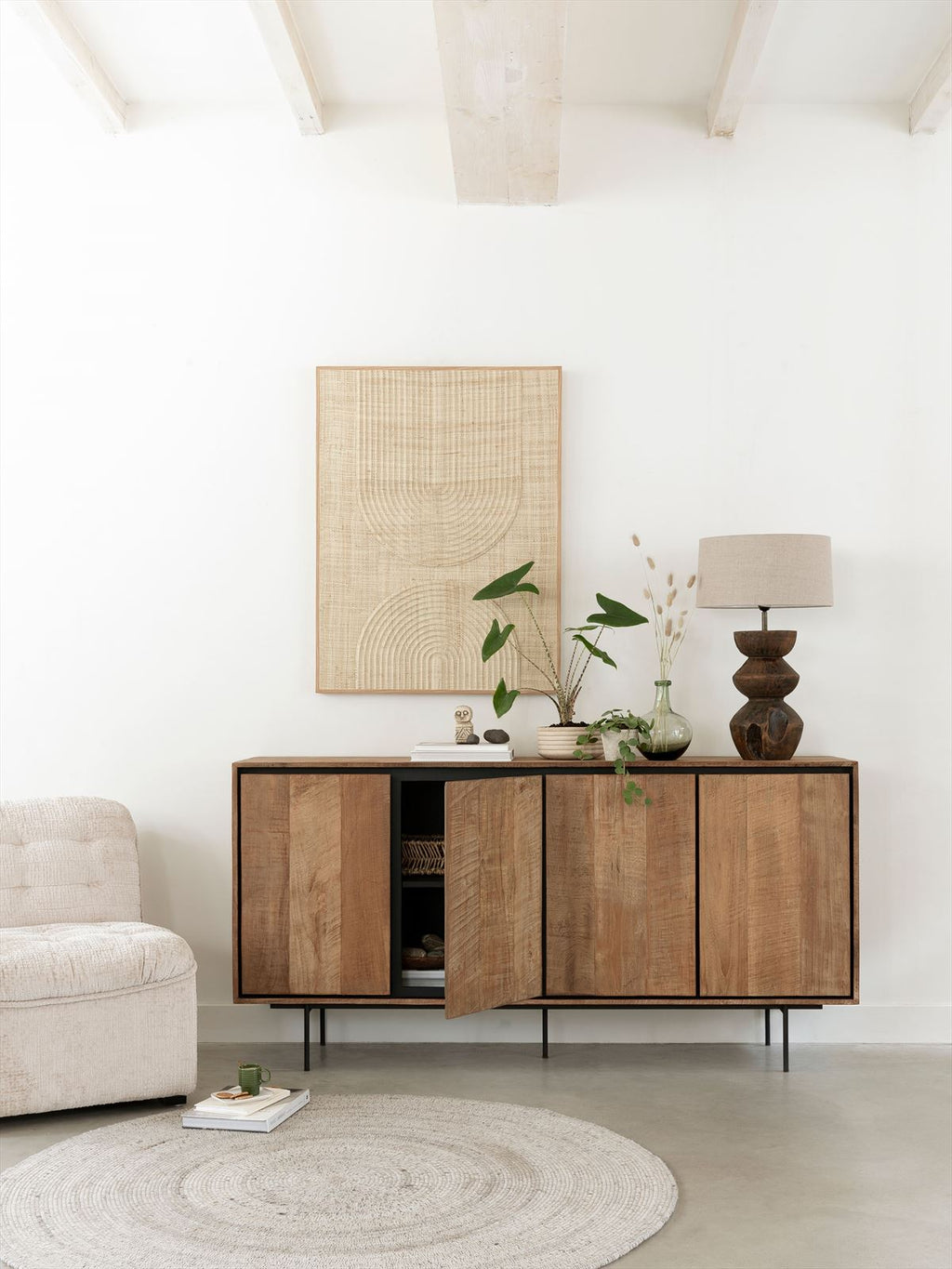 DTP Home Dresser Metropole, 4 doors in a room setting