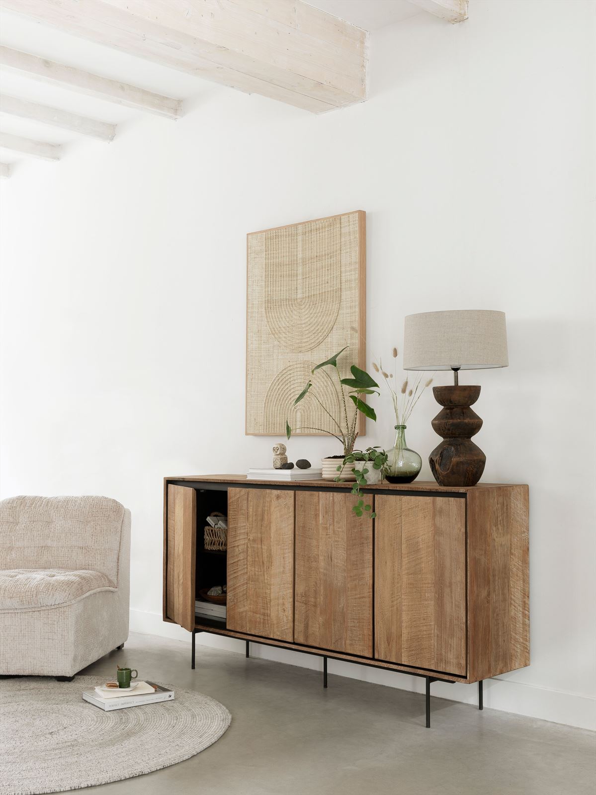 DTP Home Dresser Metropole, 4 doors in a room setting