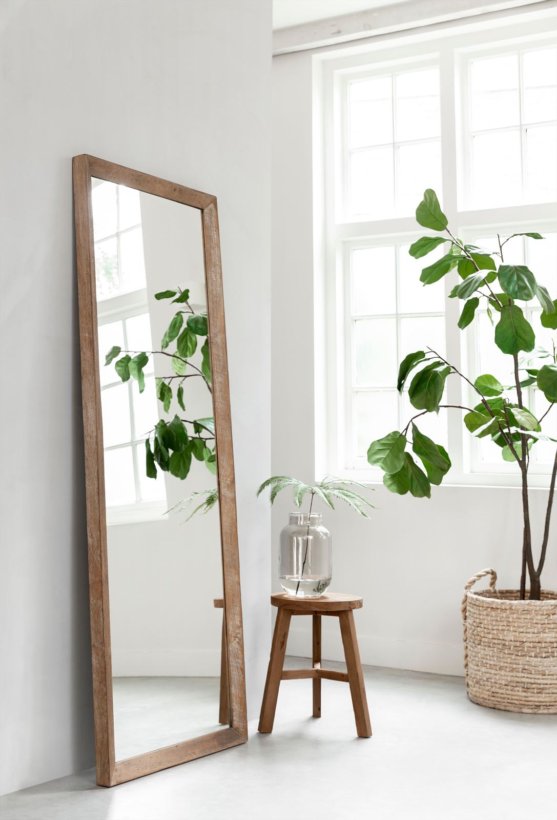 DTP Home Mirror Metropole rectangular large in a room setting