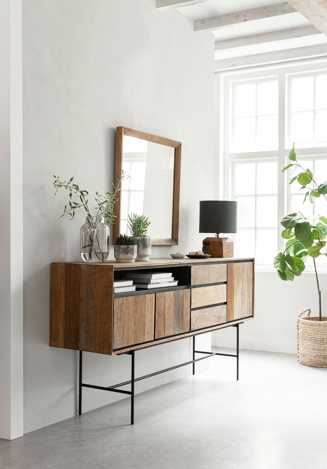 DTP Home Mirror Metropole square in a room setting