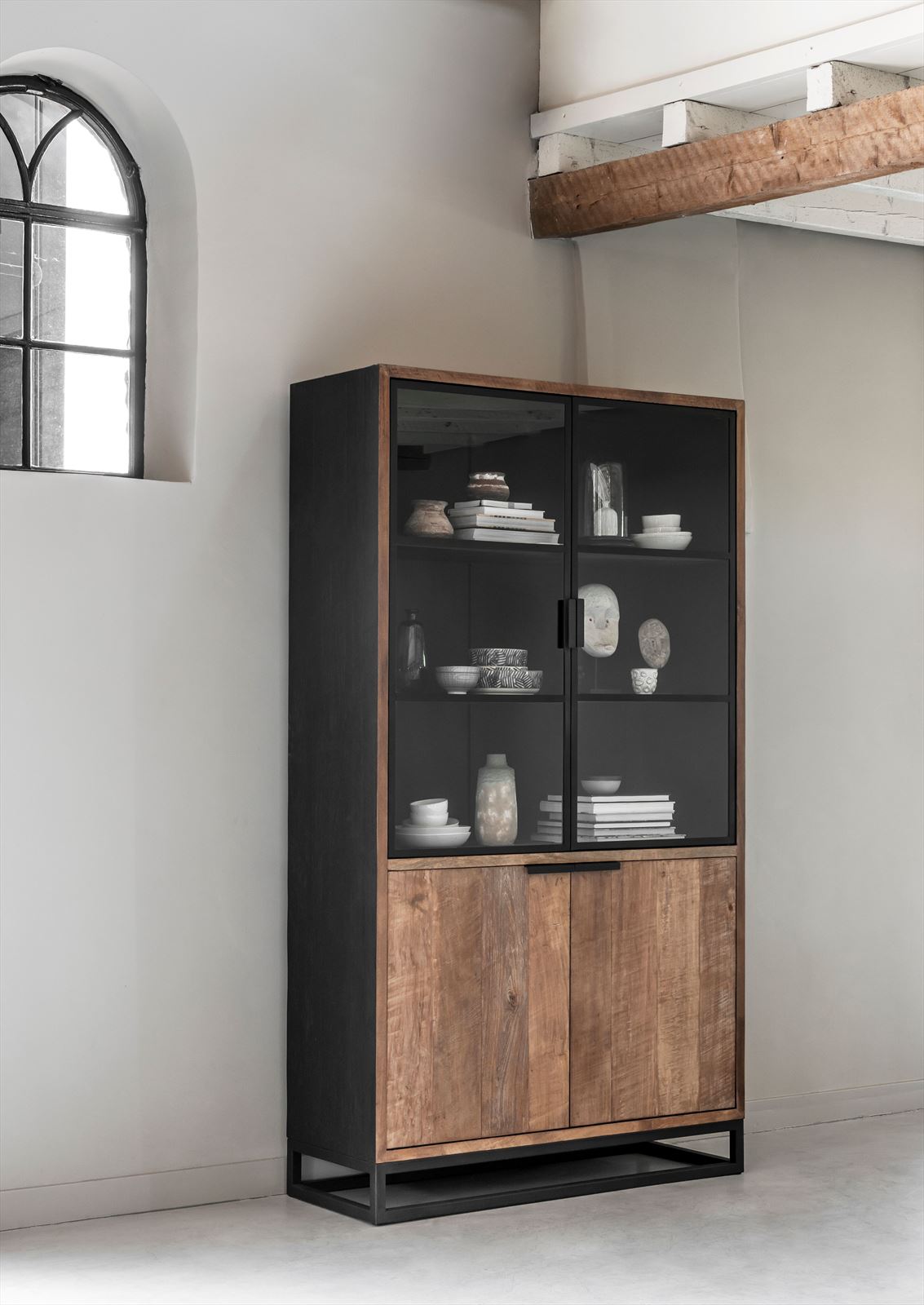DTP Home Showcase Cosmo No.2 small, 2x2 doors in a room setting