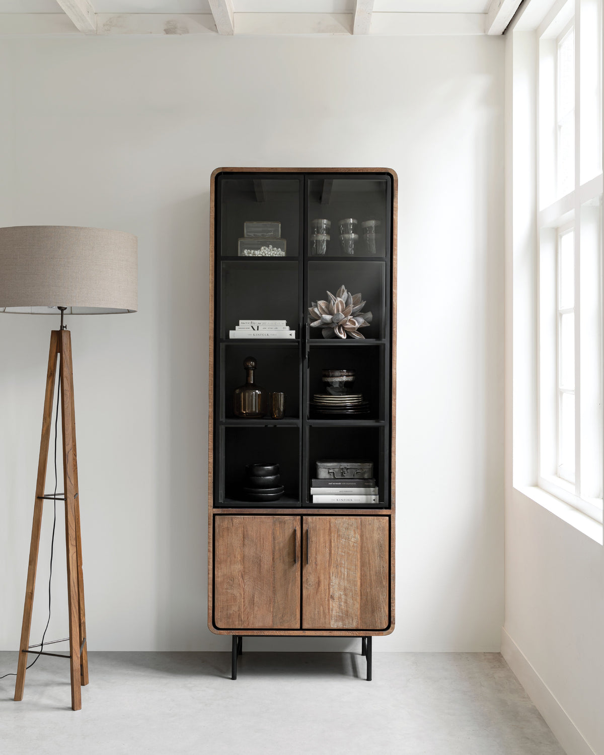 DTP Home Showcase Evo, 2x2 doors in a room setting