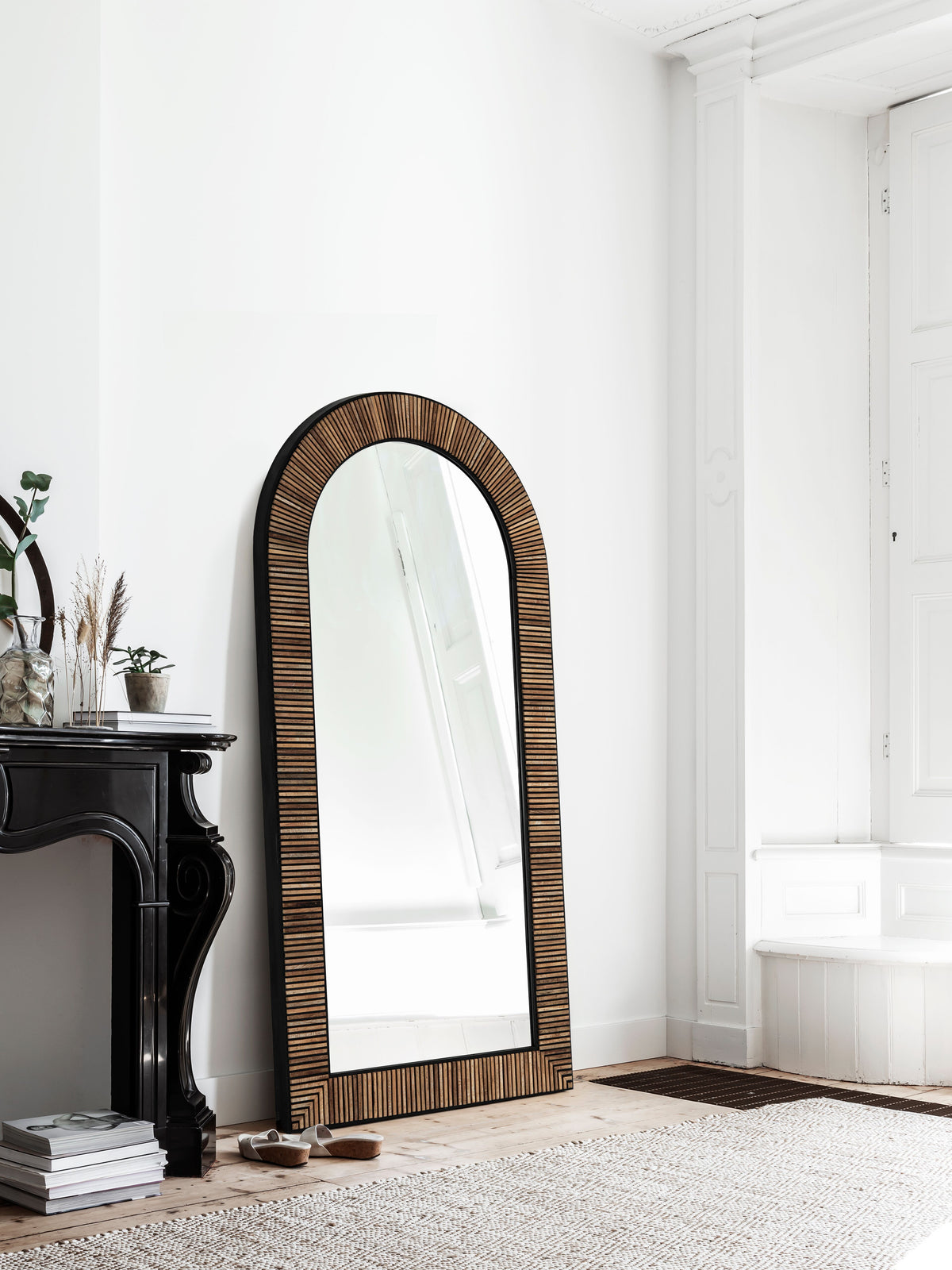 DTP Home Standing mirror Slats in a room setting