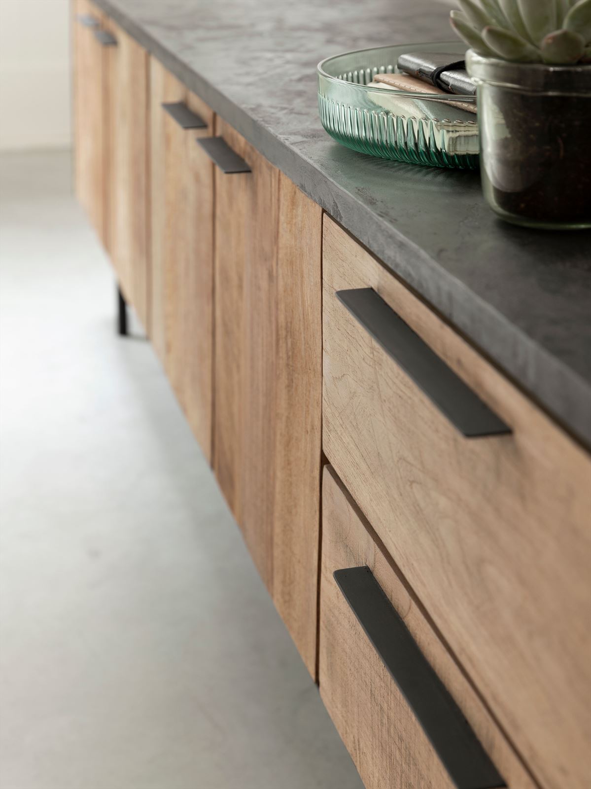DTP Home TV stand Soho large, 4 doors, 2 drawers detail