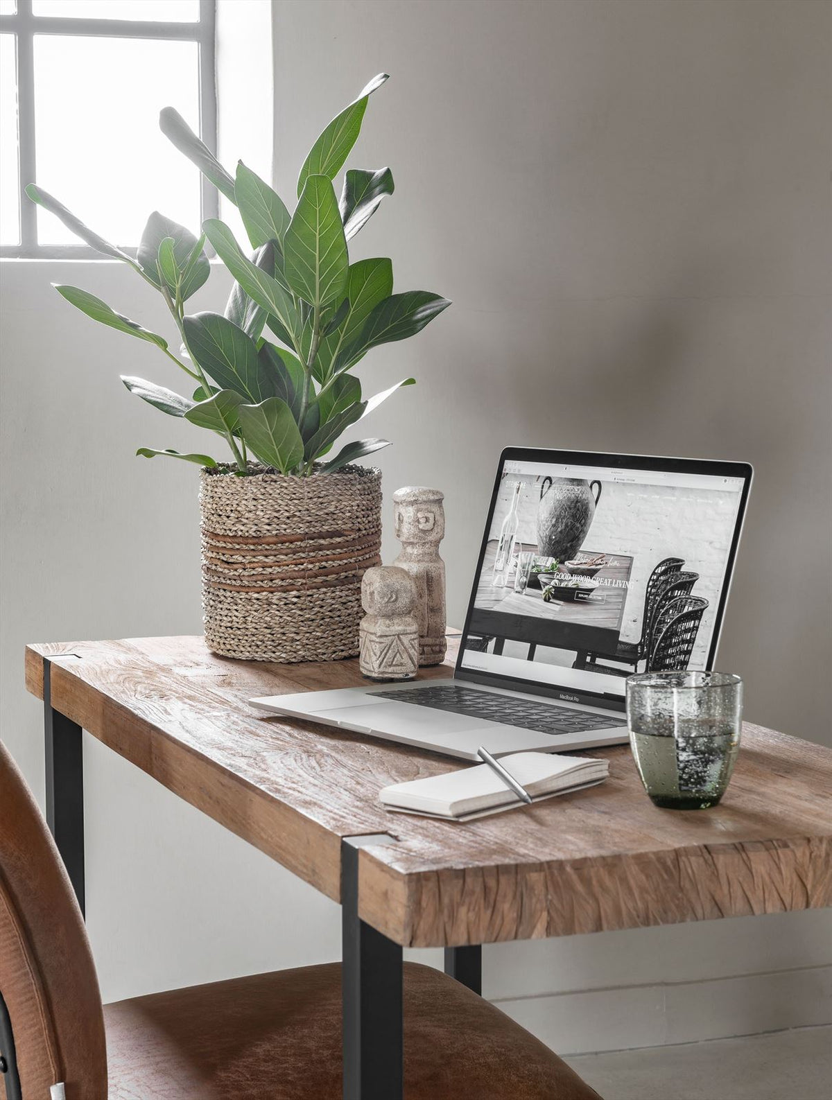 DTP Home Writing desk Beam detail