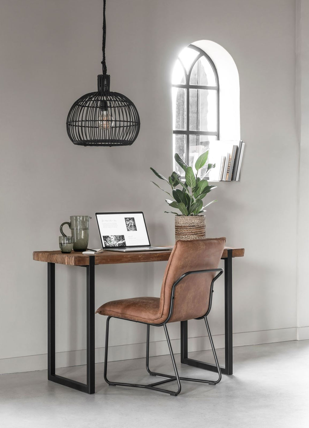DTP Home Writing desk Beam in a room setting