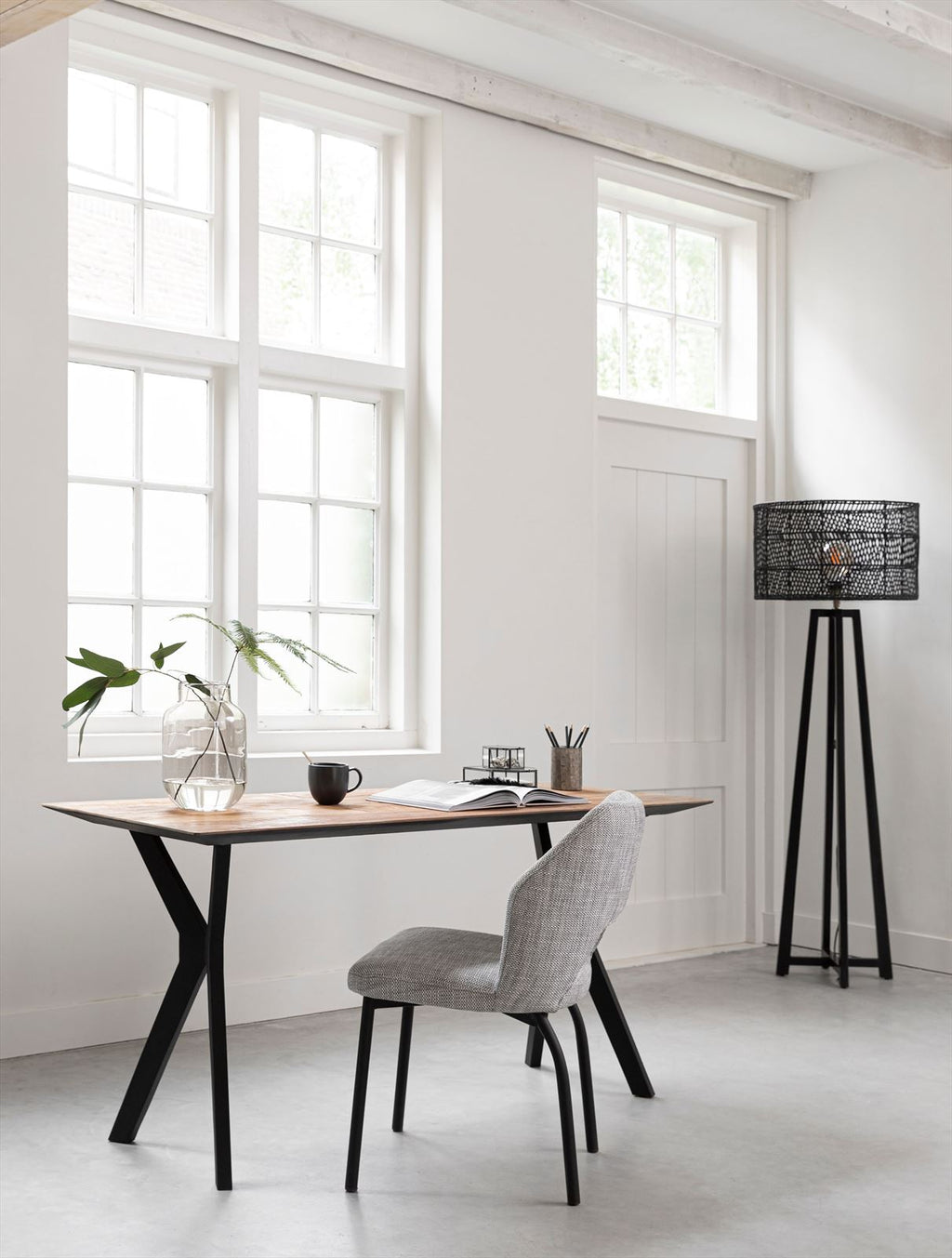 DTP Home Writing desk Metropole in a room setting