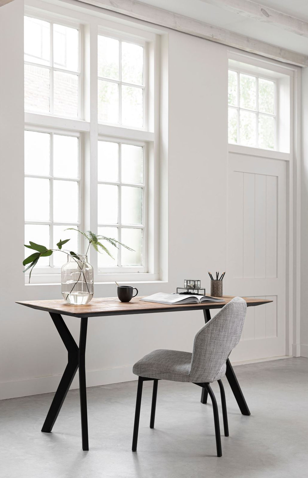 DTP Home Writing desk Metropole in a room setting