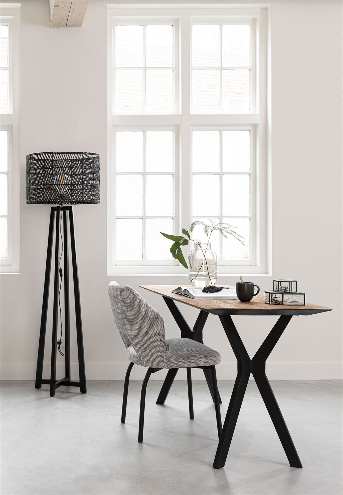 DTP Home Writing desk Metropole in a room setting
