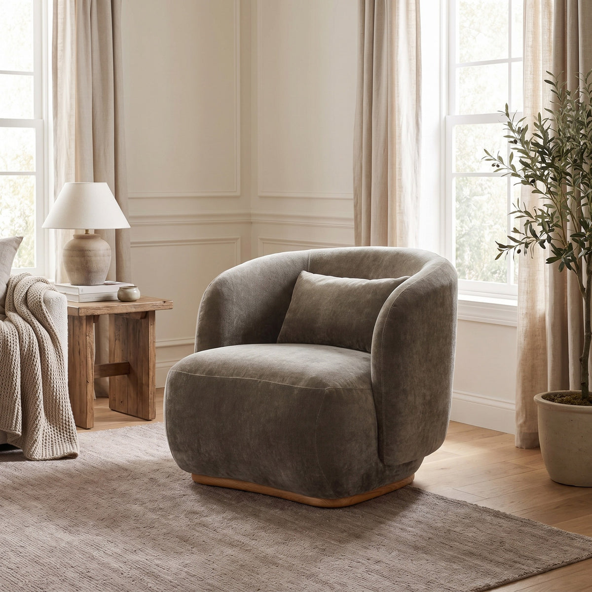 Keiichi Heythrop Swivel Chair in Moss, view 2