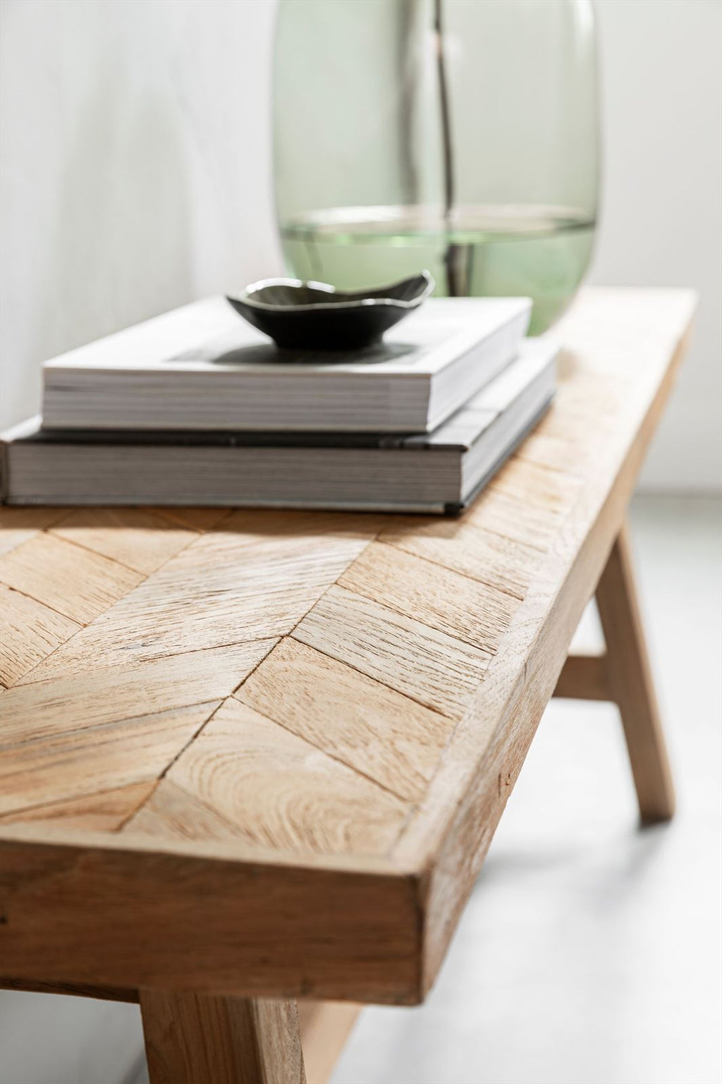 MUST Living Bench Herringbone medium detail