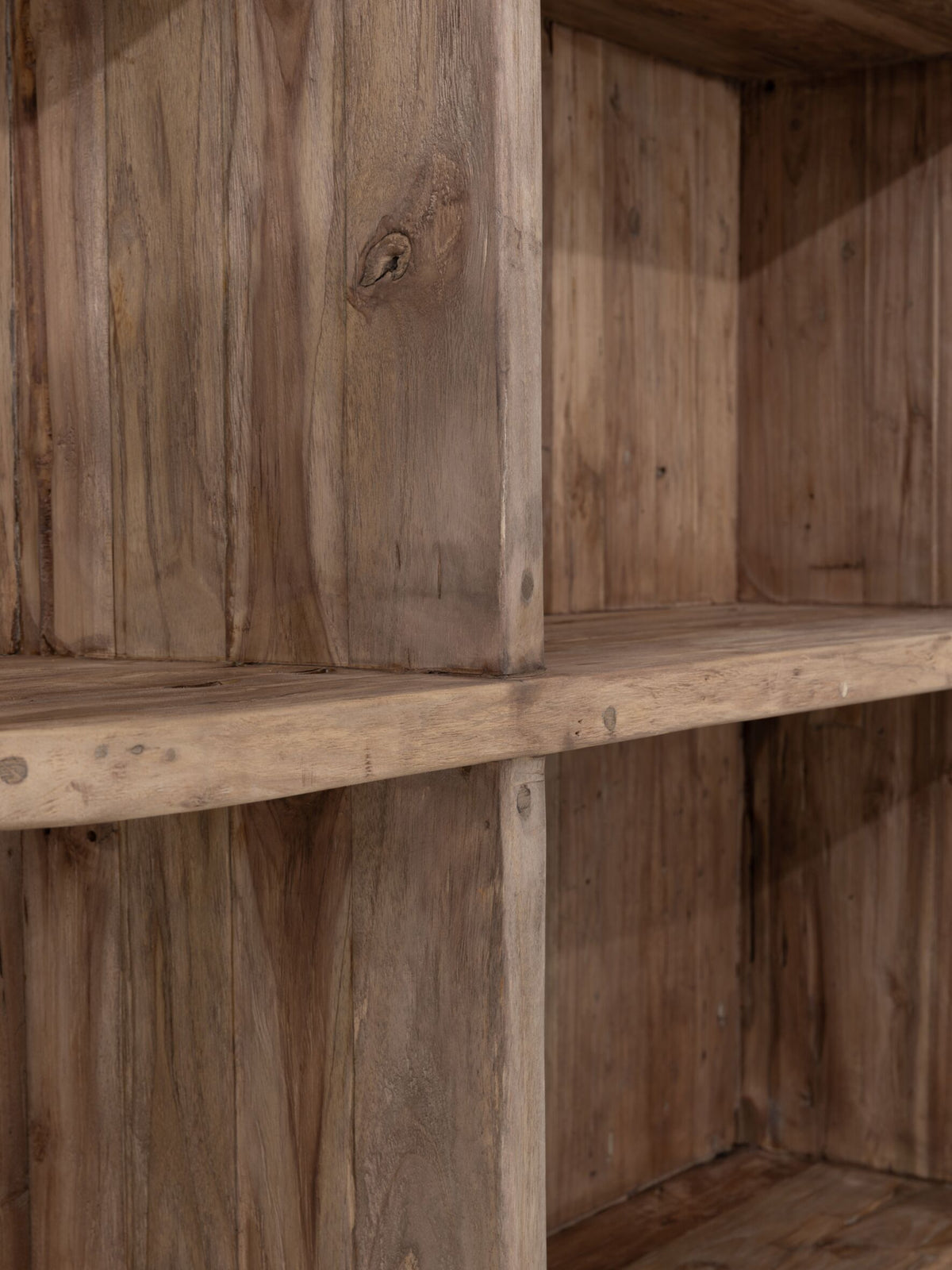 MUST Living Bookcase Rush