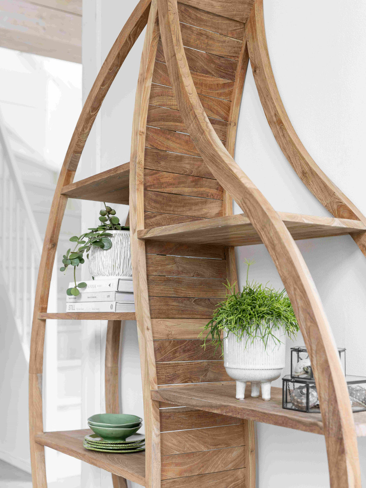 MUST Living Bookrack Drop detail
