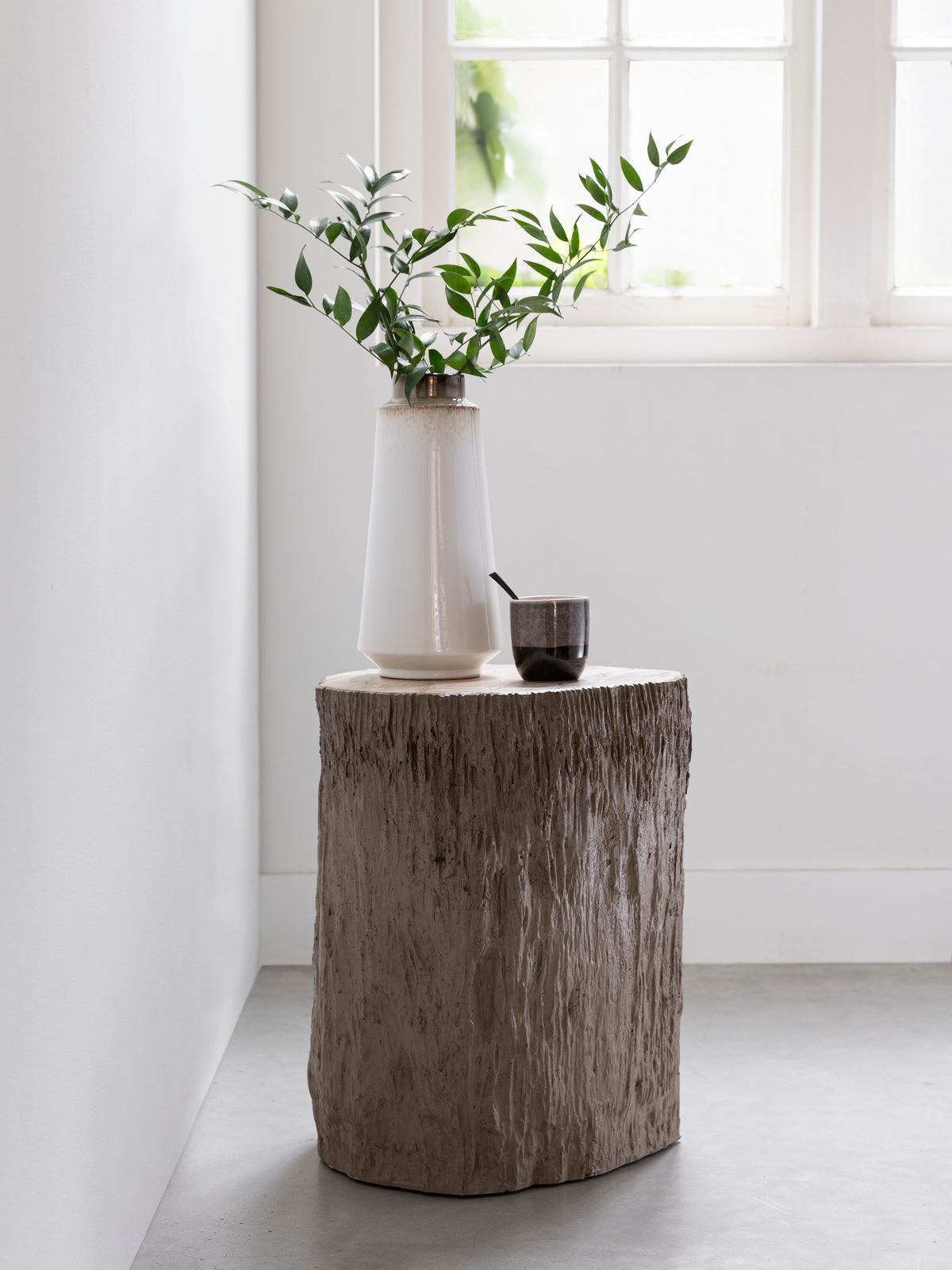 MUST Living Coffee table Rocca in a room setting