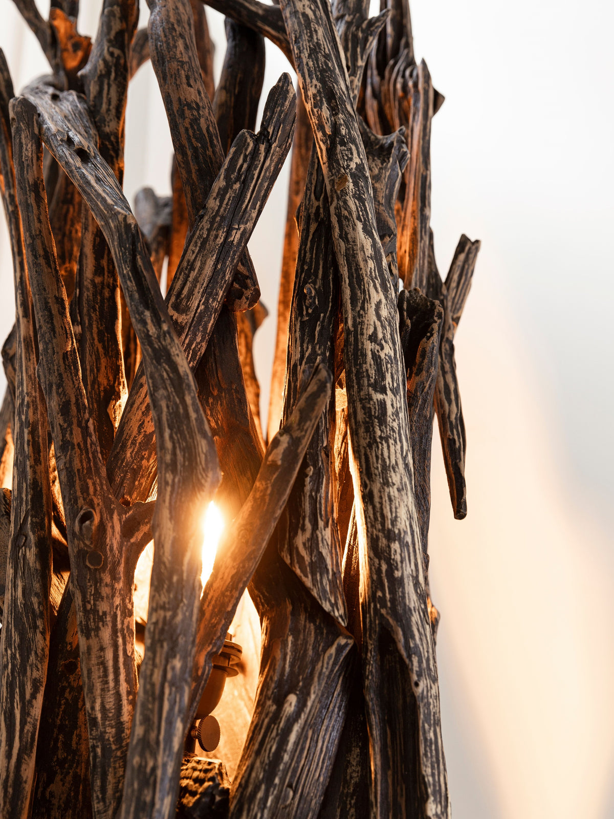 MUST Living Floorlamp Spot detail