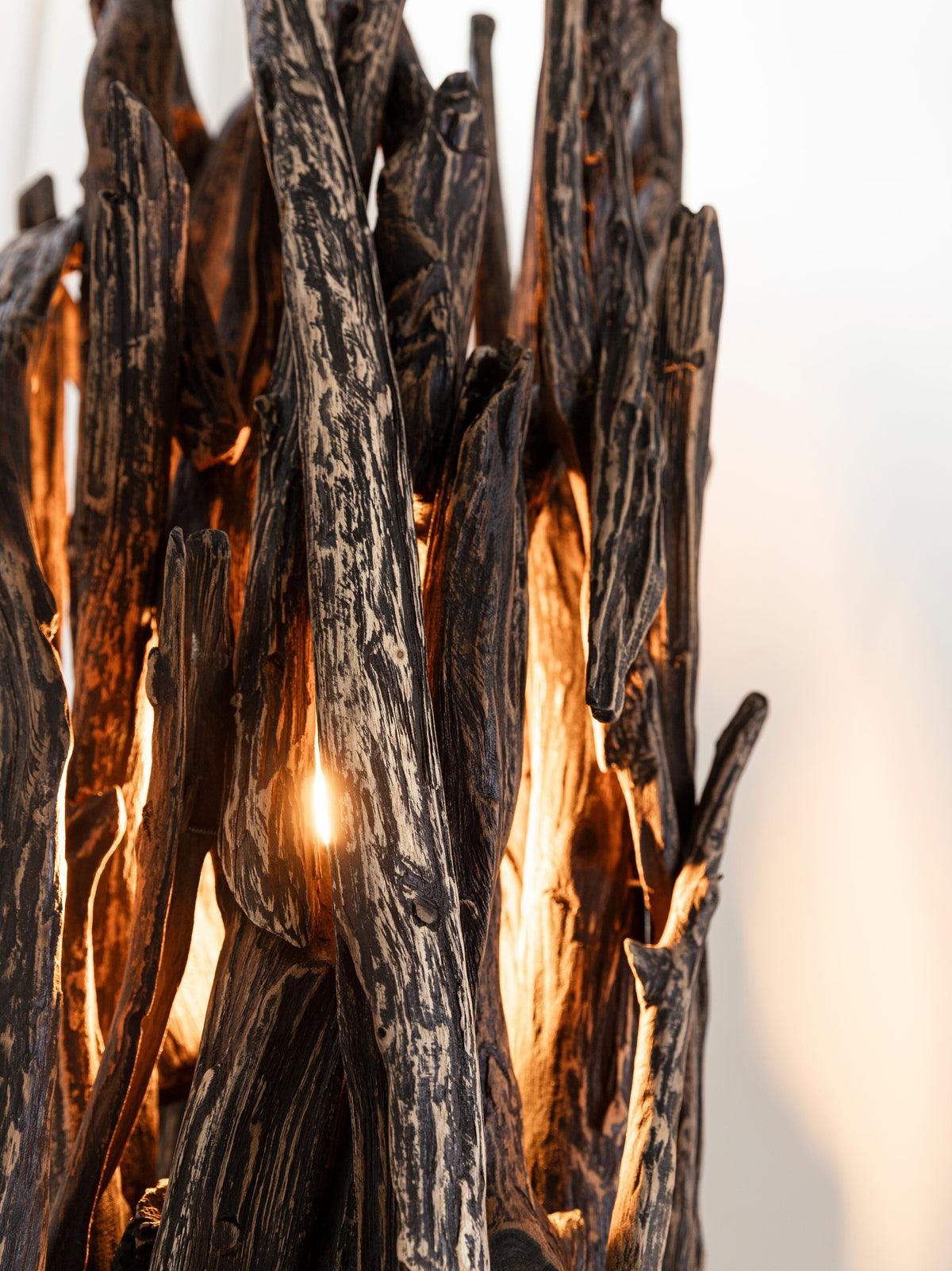MUST Living Floorlamp Spot detail