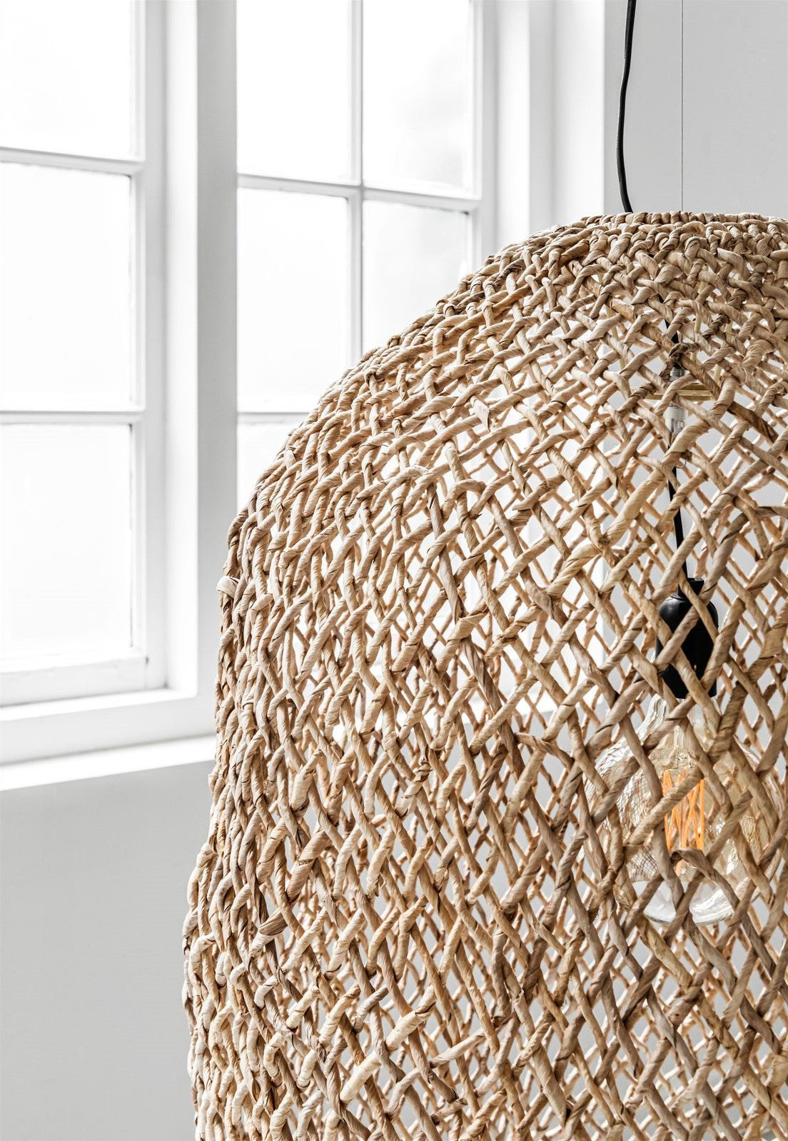 MUST Living Pendant lamp Es Pujols detail