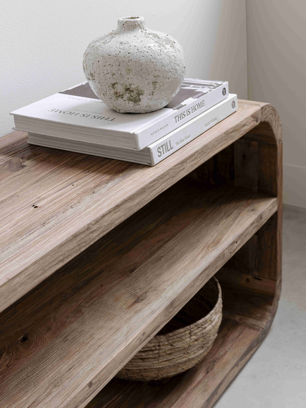 MUST Living TV stand Corso small detail