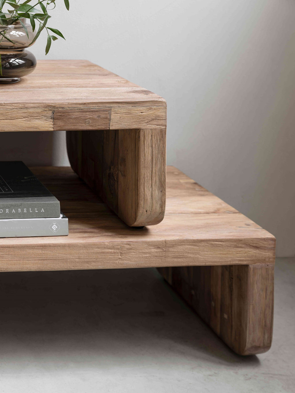 MUST Living TV stand Motus extendable detail