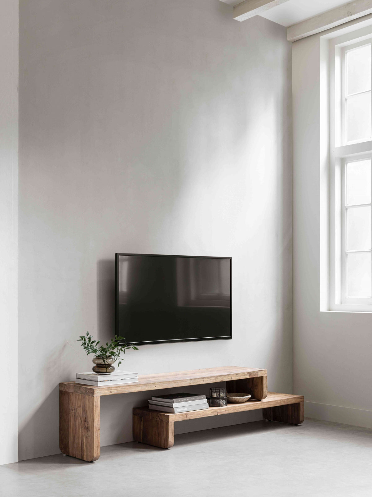 MUST Living TV stand Motus extendable in a room setting