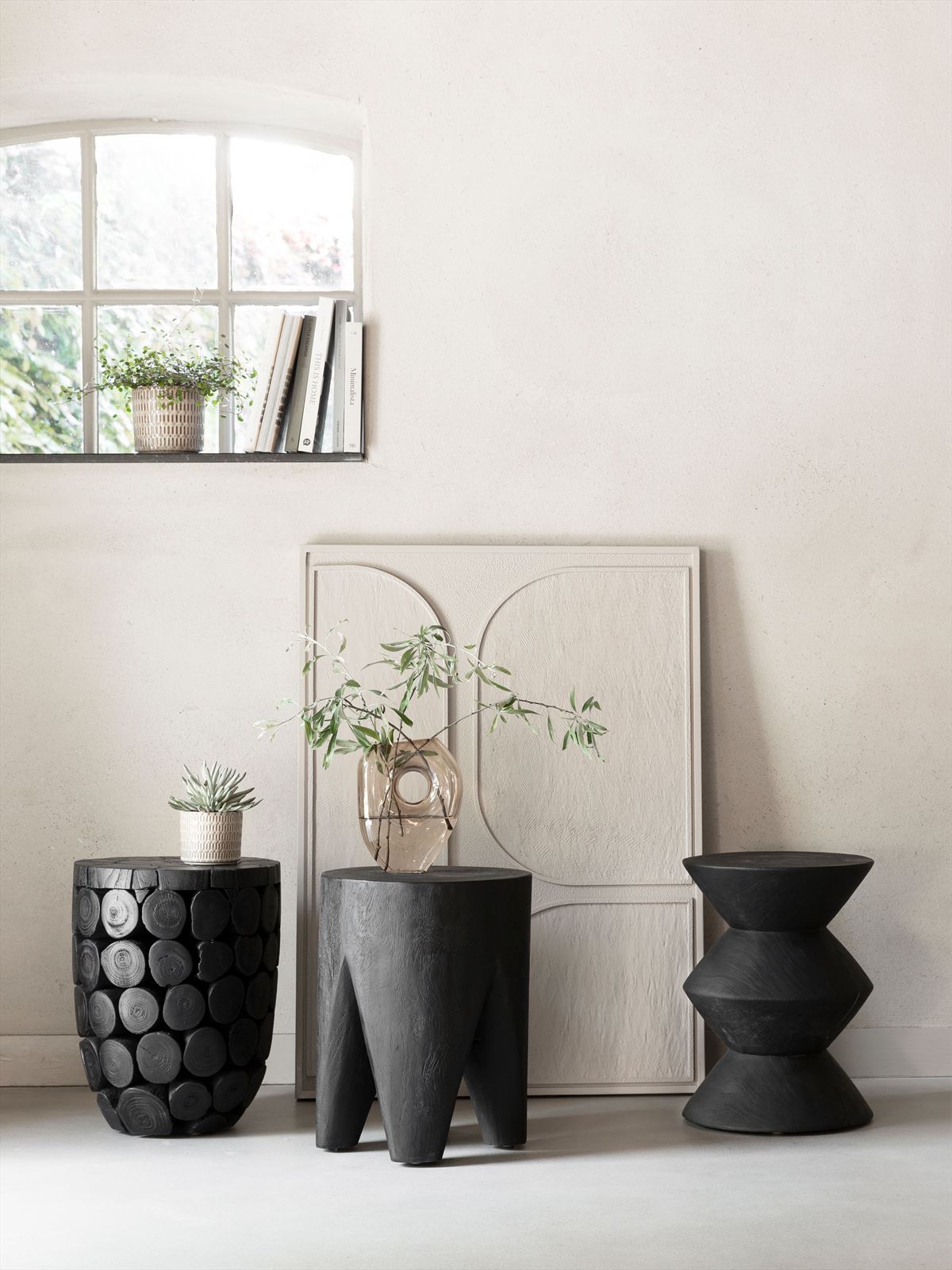 MUST Living Wall Panel Lorcan Cream large in a room setting
