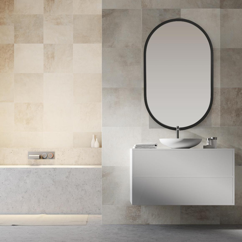 Keiichi Abigail Mirror Black, view 2