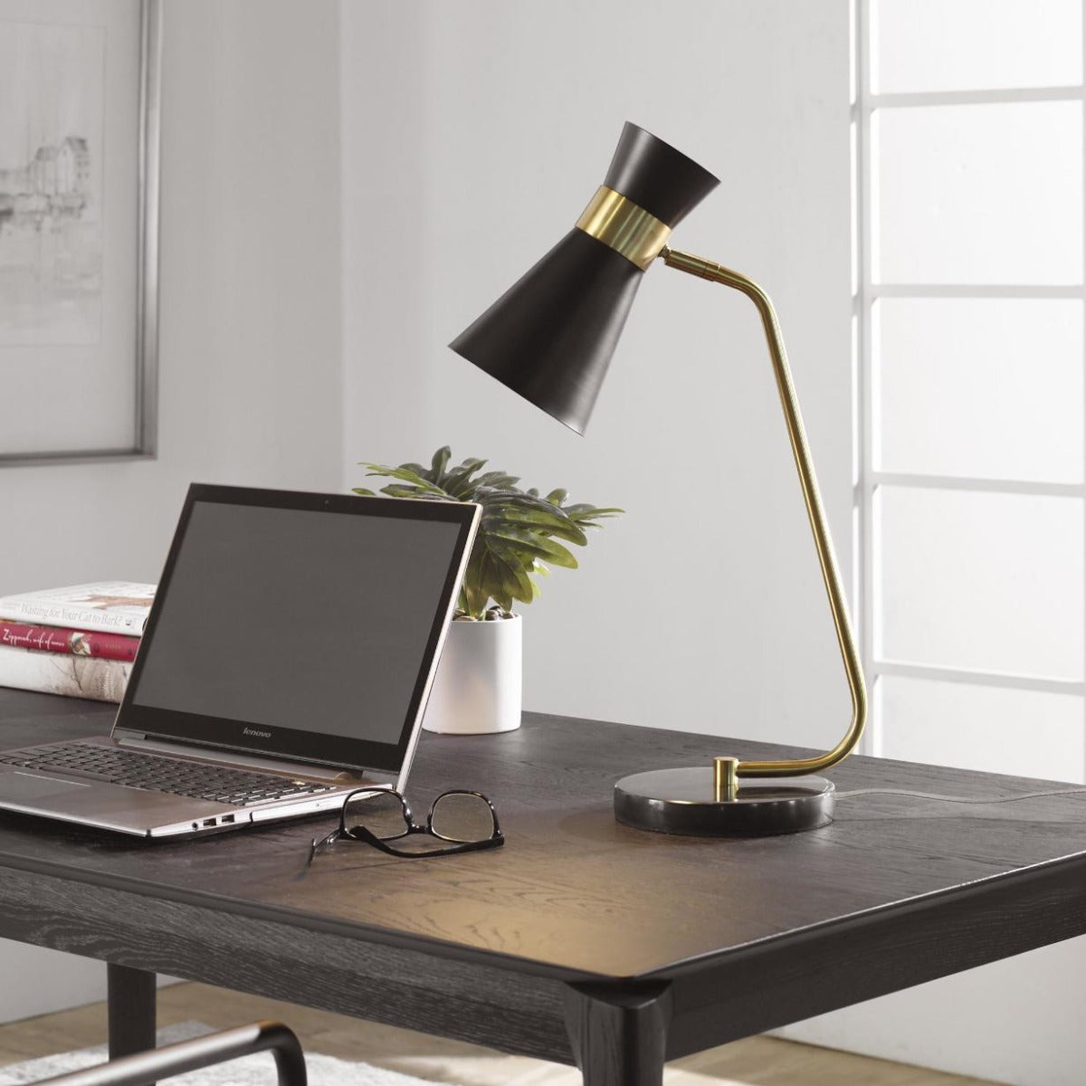 Keiichi Darina Table Lamp in Black, view 2